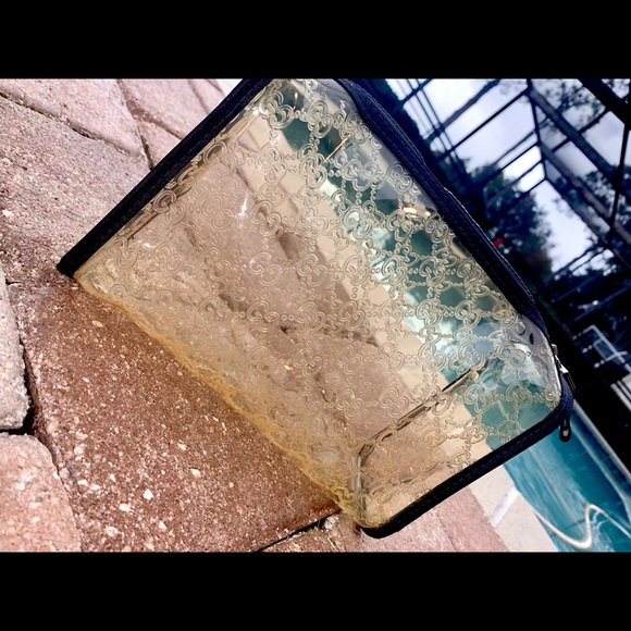 TRANSLUCENT GOLD GUCCI COSMETIC BAG - Picture 2 of 7